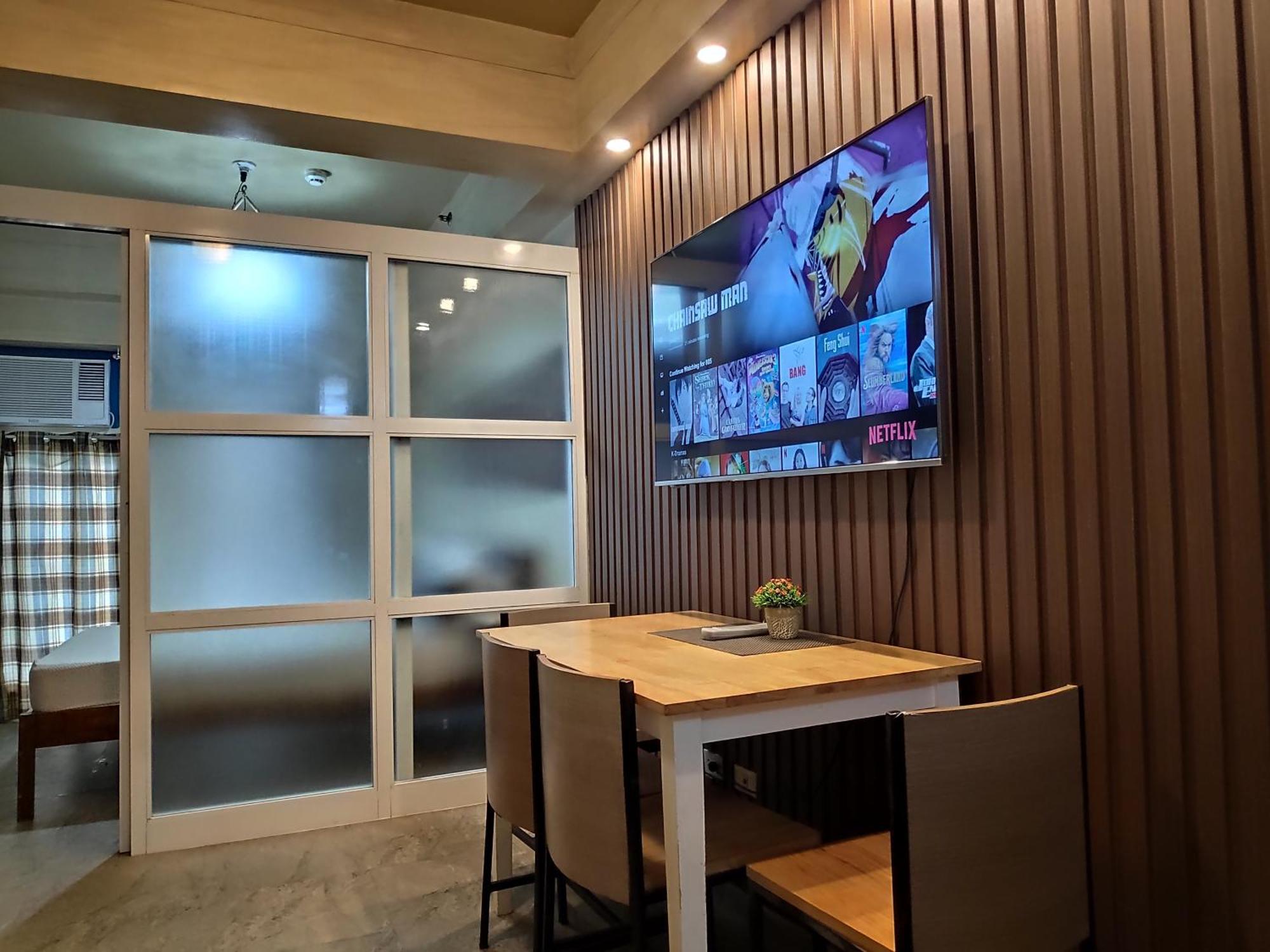 Tagaytay Staycation By Naya And Darla W Free Swimming Pool, Wifi & Netflix Tagaytay City ภายนอก รูปภาพ
